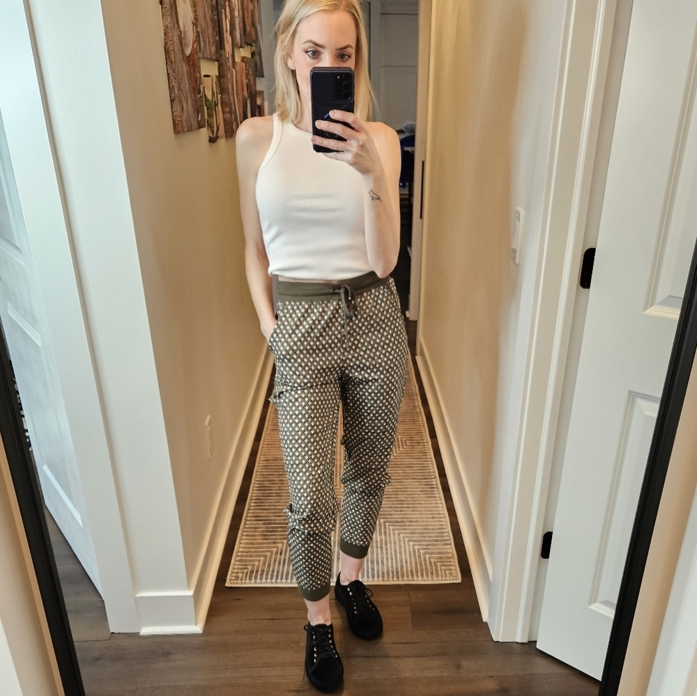 NWT Max Studio Joggers - SIZE XS